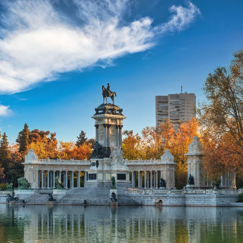 Madrid Crown & Capital Tour